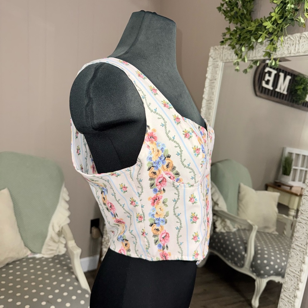 RESA • Floral Bustier Corset Top - Picture 10 of 13